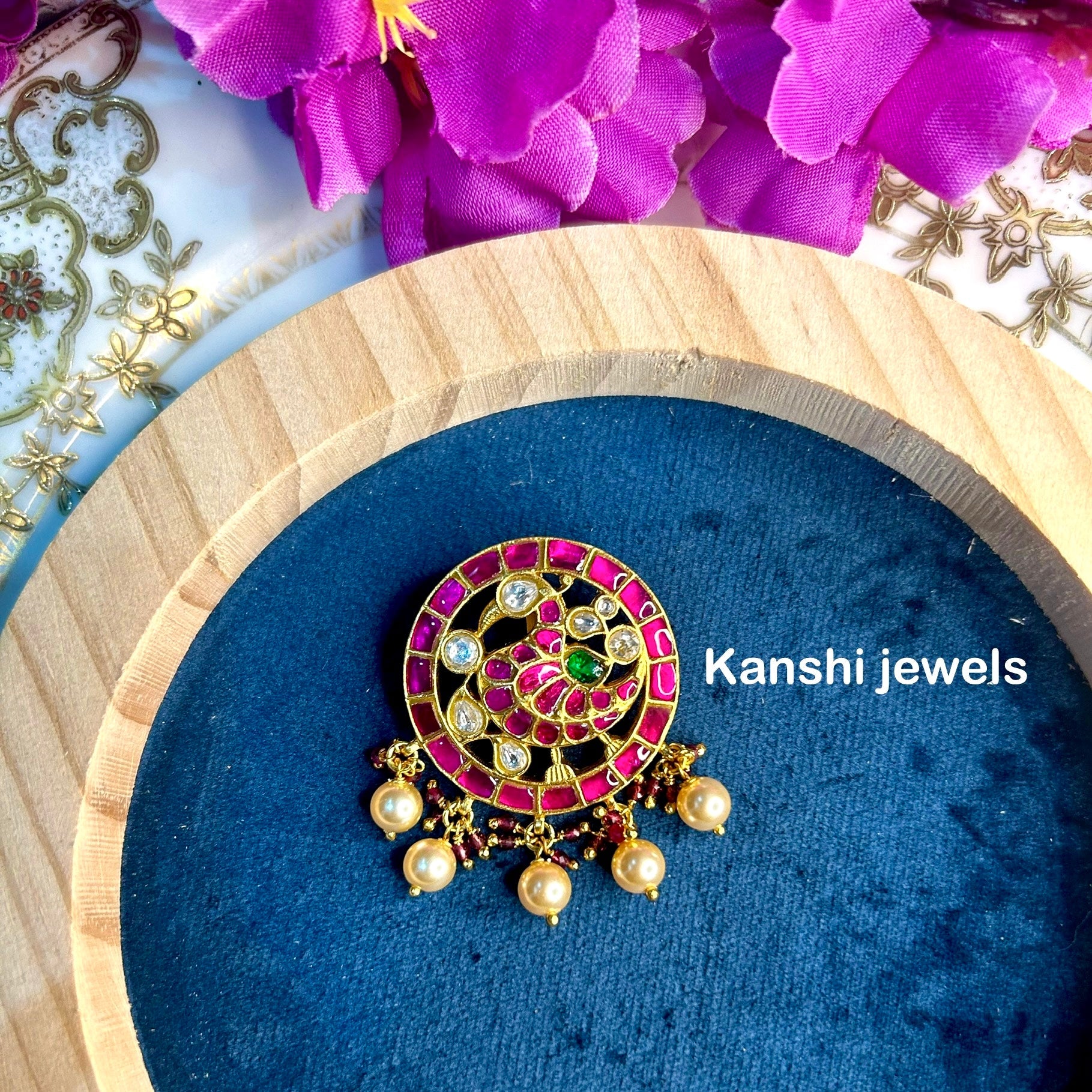 Silver Jadau Pendant